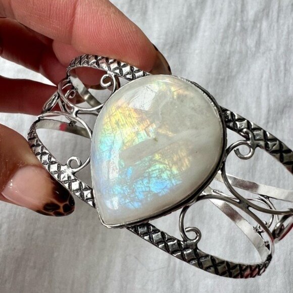 925 OMG OMG GORGEOUS Rainbow Flash Moonstone Teardrop Cuff Bracelet - Picture 6 of 9